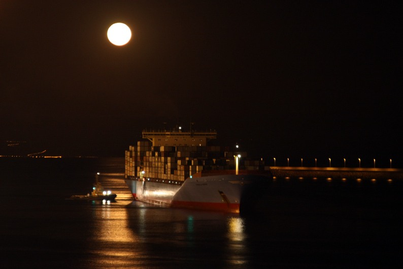 Salalah-200111-Nicoline-Maersk-(27).jpg